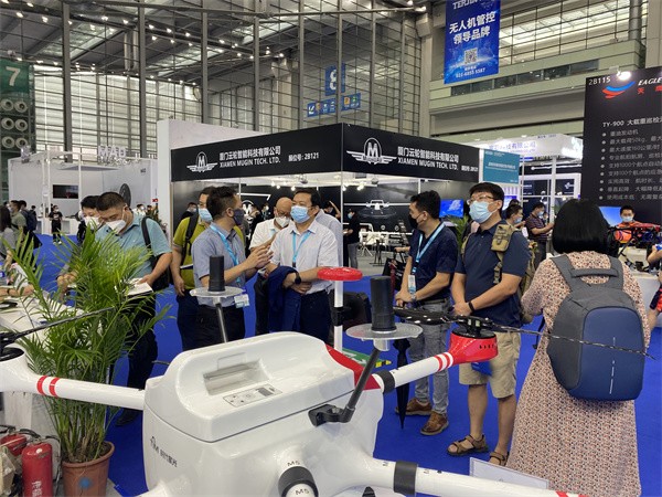 重磅！時代星光攜動中飛大型無人機指控車亮相世界無人機大會，開啟通信科技新紀元